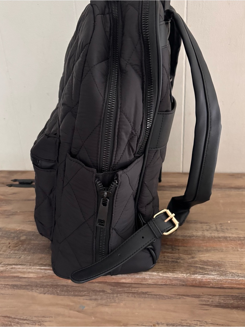 Poppy & Peonies Backpack
Black New without tags - Picture 4 of 11